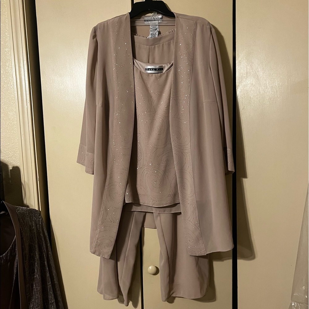 Dana Kay 3 piece pant suit. Size 16 W